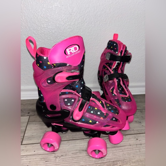 Roller Derby Adjustable 2n1 Roller Inline Skates, Youth 3-6 Pink/Black Heart - Picture 1 of 10